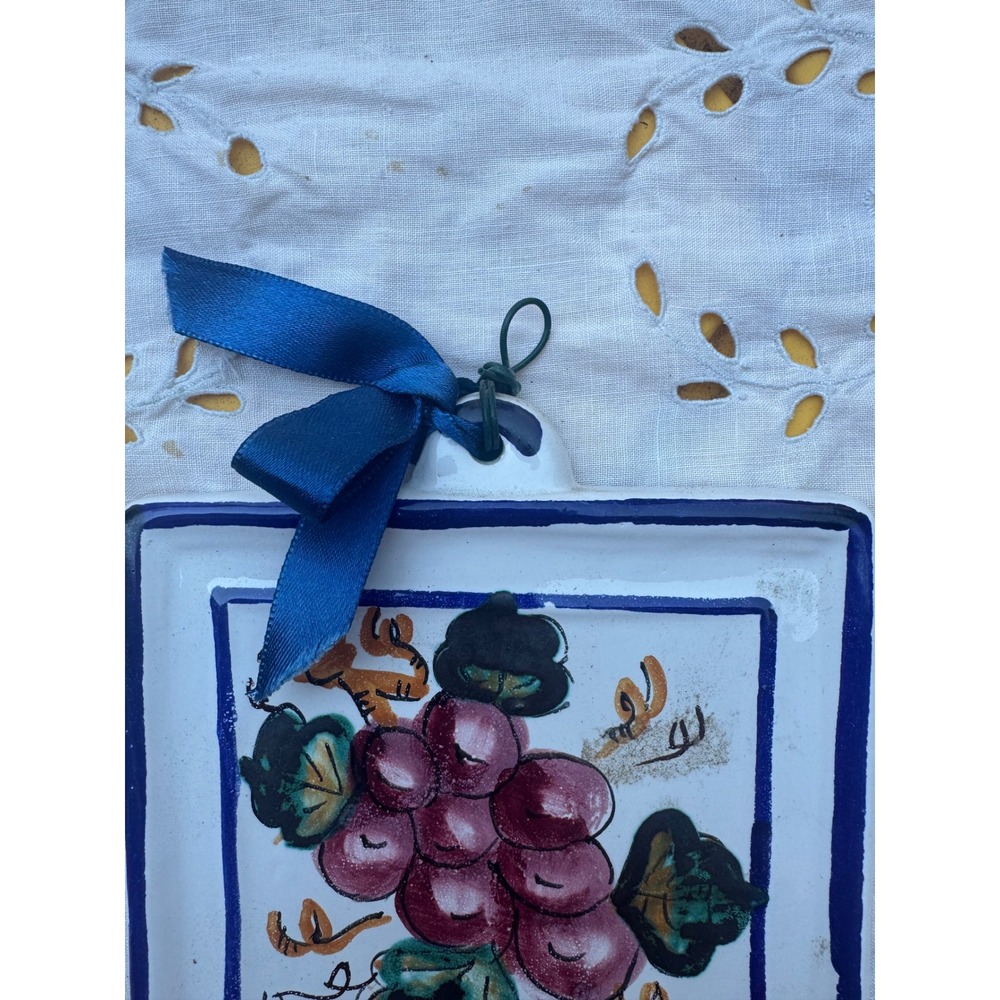 Italian Ceramic Wall Plaque Hand Painted in Italy Grapes Uva Pottery - Picture 5 of 7
